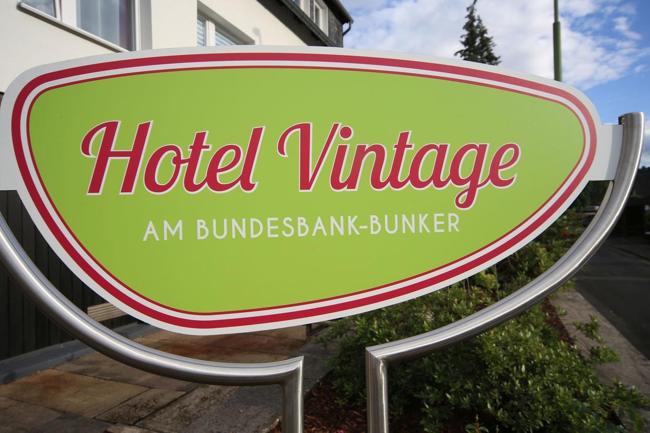 Hotel Vintage Am Bundesbank-Bunker 코헴 외부 사진